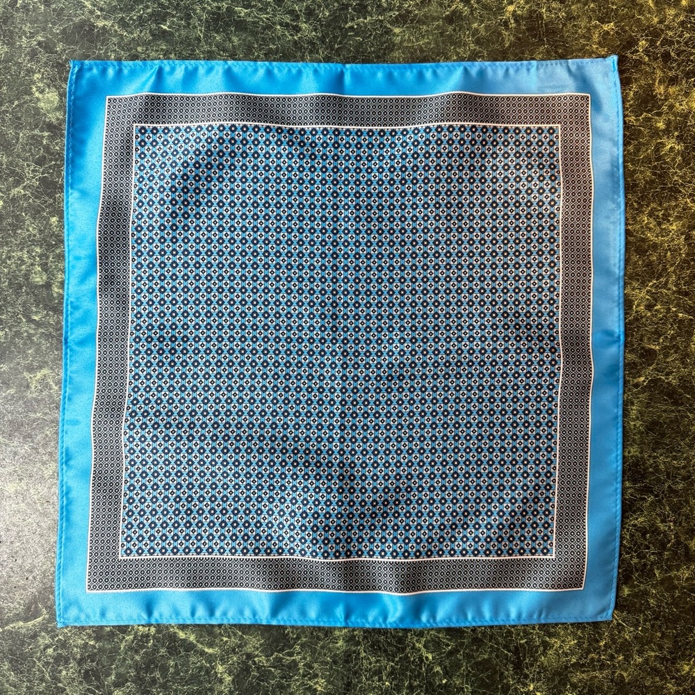 NEW Men’s Hand Rolled Pocket Square Handkerchief  13.5 x 13.5 Blue